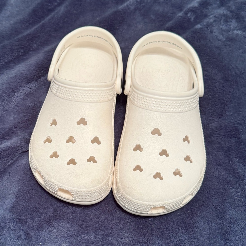 Crocs lightly worn Unisex-Adult Disney Clogs - white - W8, M6